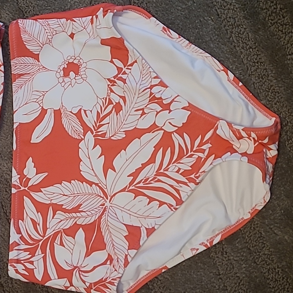 Nwot Gap Bikini Set - image 2